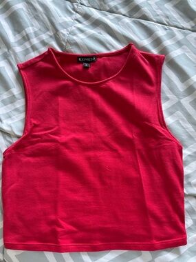NWOT- Red Sleeveless Crop Top in size xs